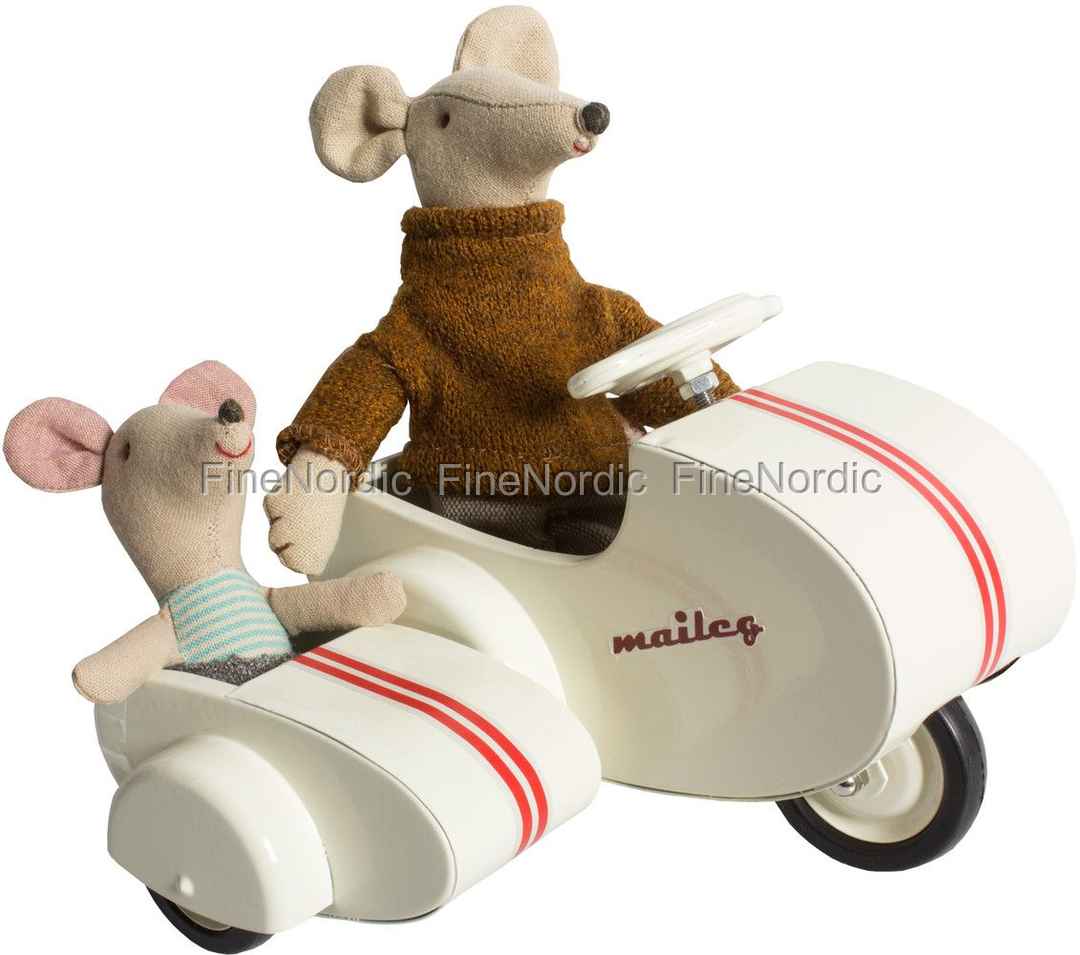 Maileg Rabbit Scooter with sidecar for Micro and MY