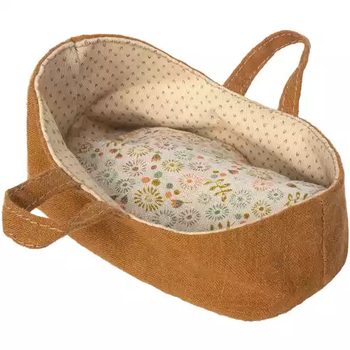 maileg baby mouse in carrycot