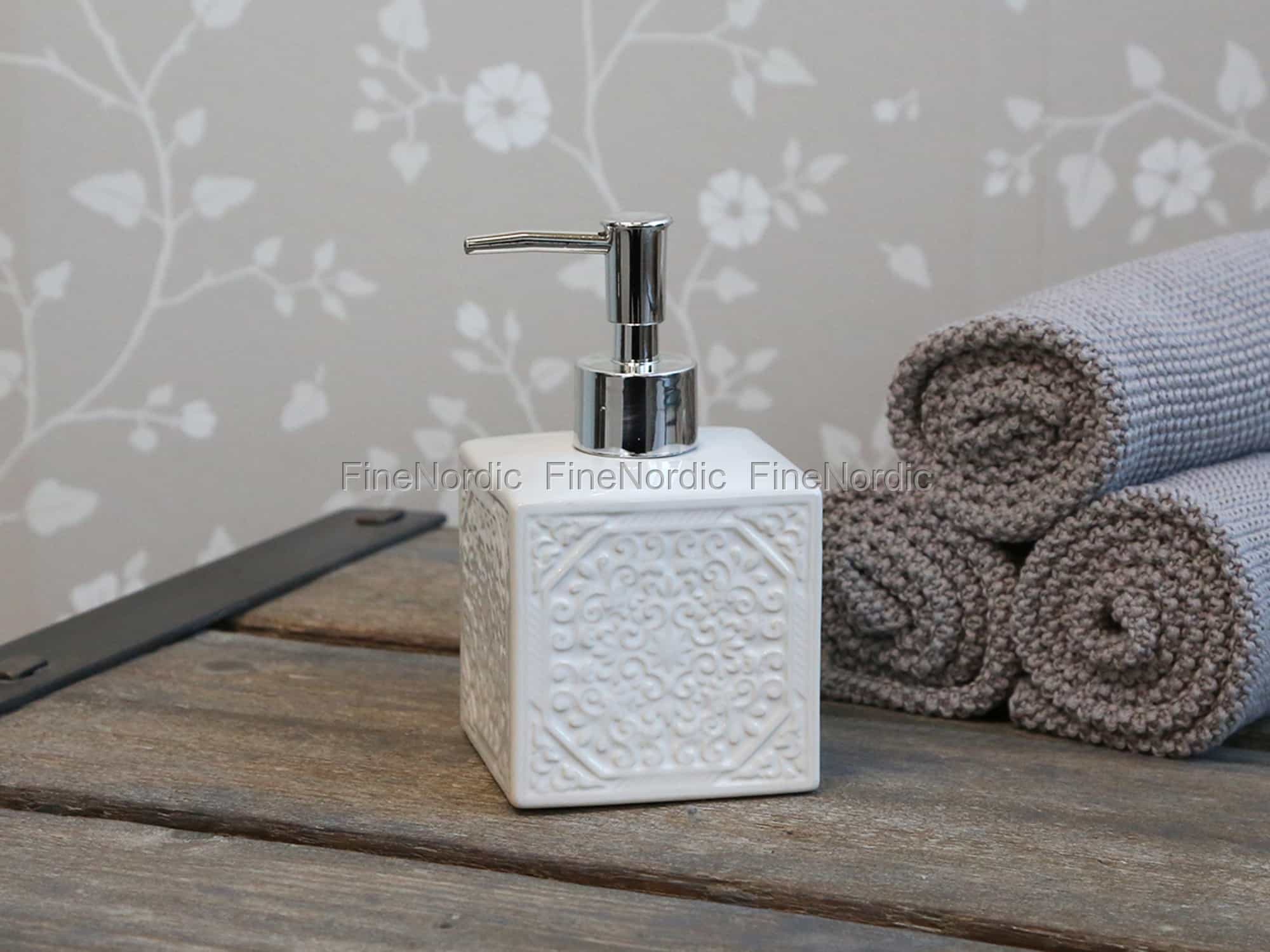 Chic Antique Soap Dispenser With Pattern White Chic Antique Soap Dispenser With