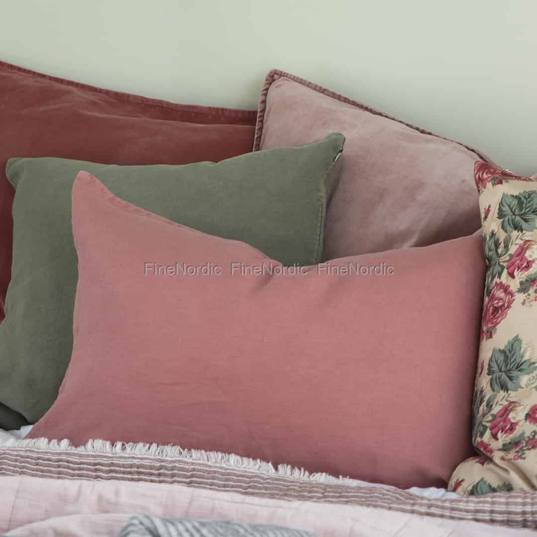 72 x outlet 72 cushion covers